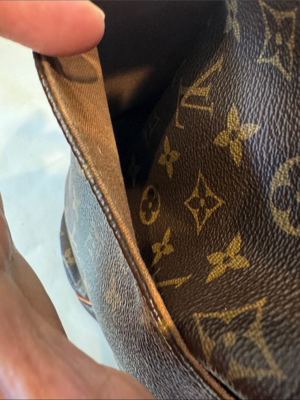 Authentic Louis Vuitton Totally Monogram GM bag - Picture 13 of 16